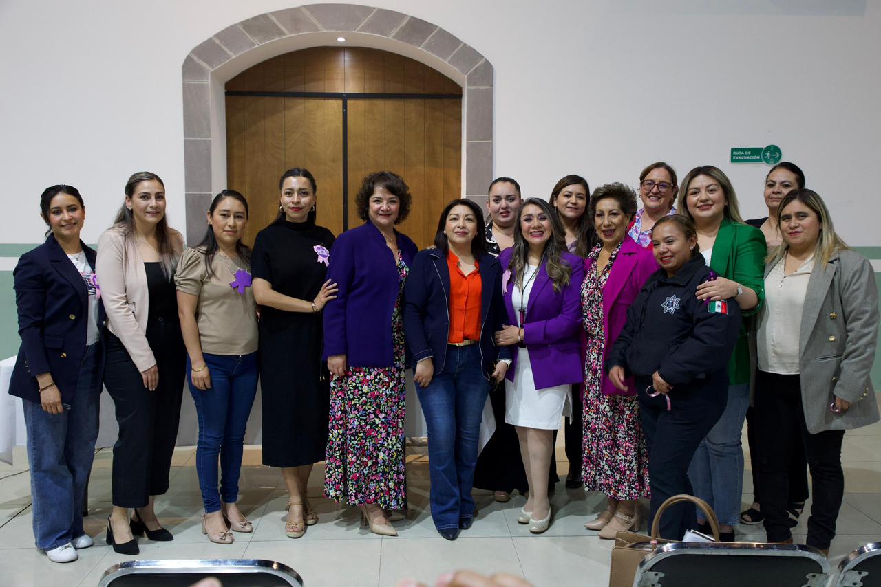 Impulsa gobierno de Huamantla reflexión femenina con la ponencia 'Mujeres que sueñan, mujeres que florecen'